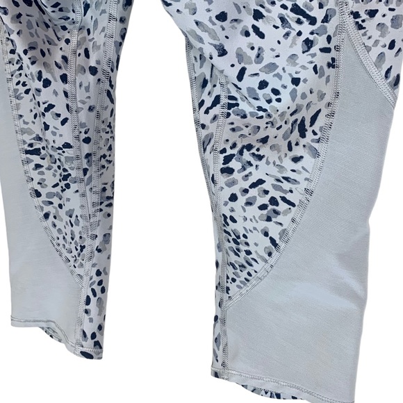 Athleta Spotty All In Crop High Rise Capri Leggings Foggy Grey - Picture 9 of 11